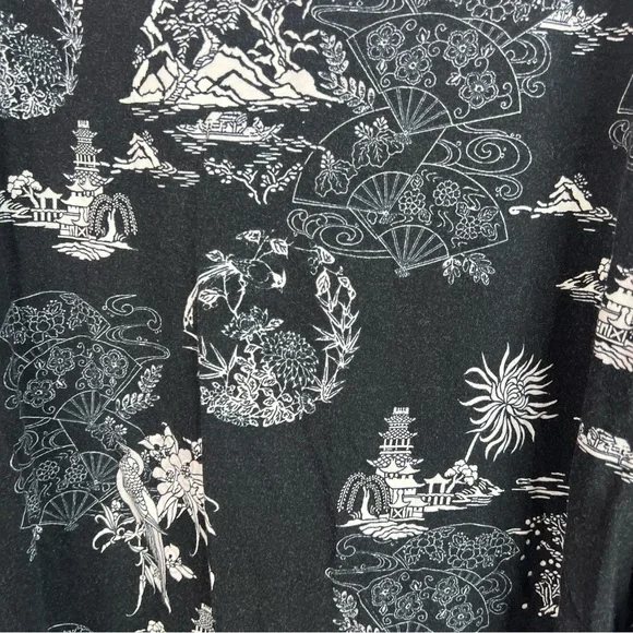 Natori long sleeve Japanese style Asia blouse Black and White Floral Blouse - Picture 4 of 9